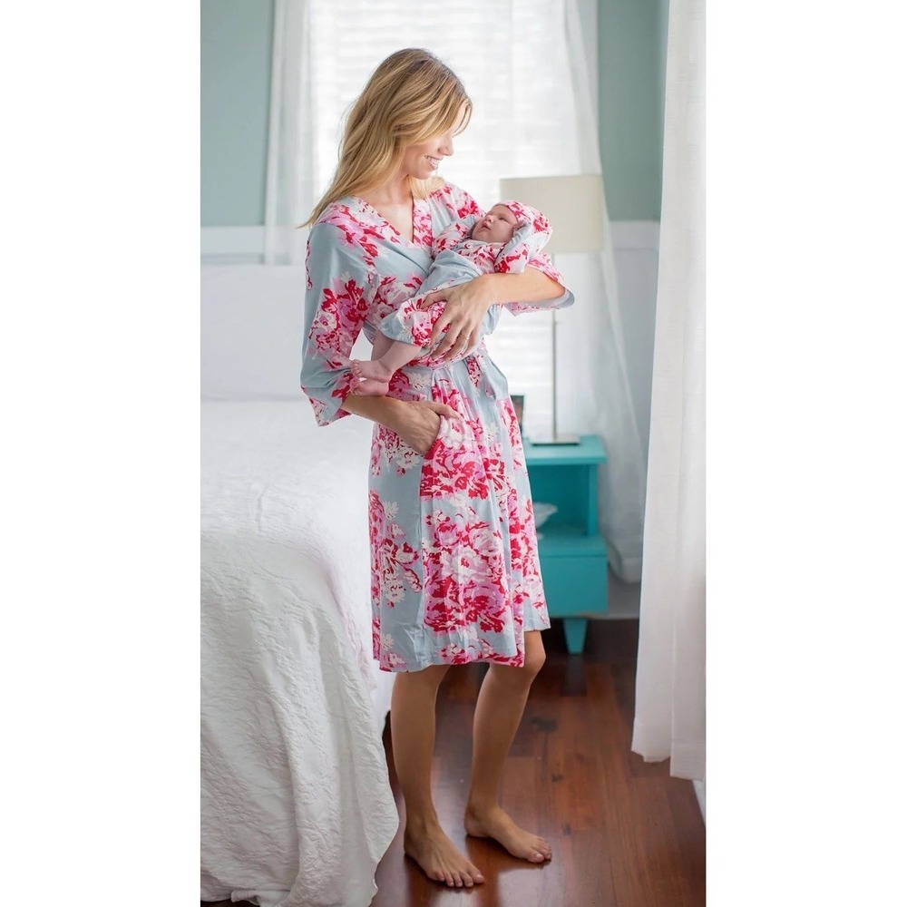 Baby Be Mine Maternity Nursing Robe Blue Floral / Women's Small Medium